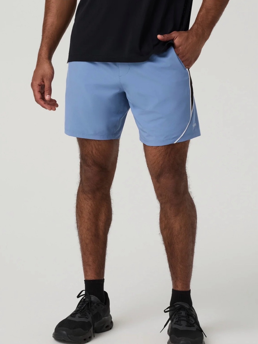 Vuori Men’s “Kore X4” Short 7” Inseam Unlined (L)